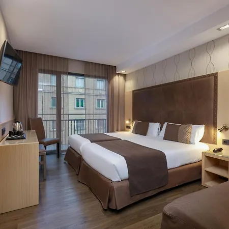 Pedro I De Aragon 4 Estrellas Superior Hotel