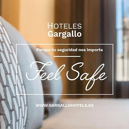 Pedro I De Aragon 4 Estrellas Superior Hotel