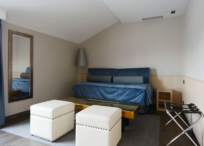 Pedro I De Aragon 4 Estrellas Superior Hotel 4*