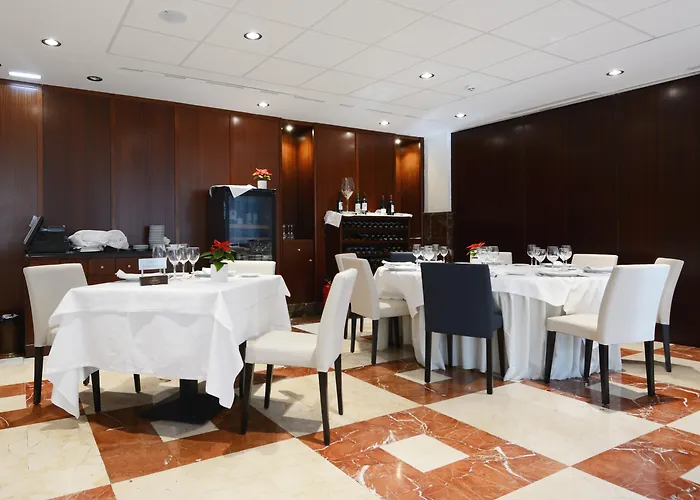 Hotel Pedro I De Aragon 4 Estrellas Superior Huesca