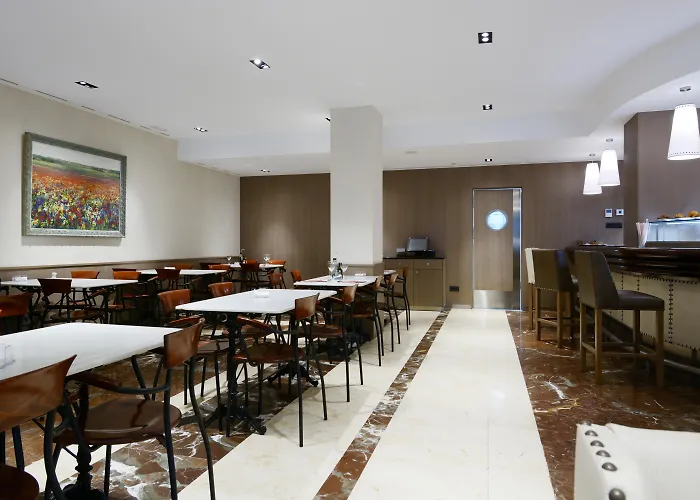 Pedro I De Aragon 4 Estrellas Superior 4*