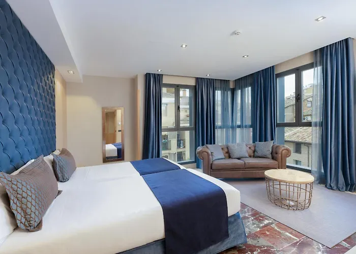 Pedro I De Aragon 4 Estrellas Superior