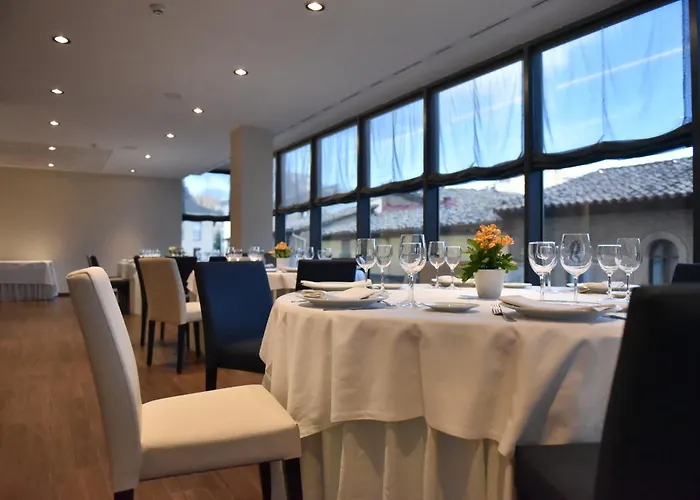 Pedro I De Aragon 4 Estrellas Superior 4*