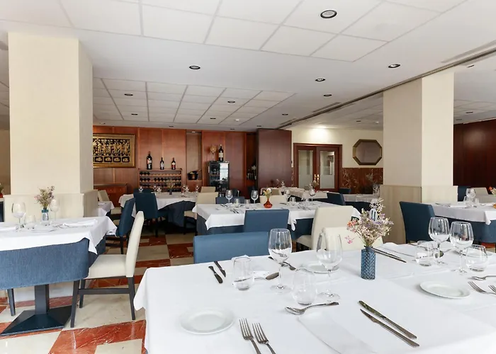 Hotell Pedro I De Aragon 4 Estrellas Superior Huesca