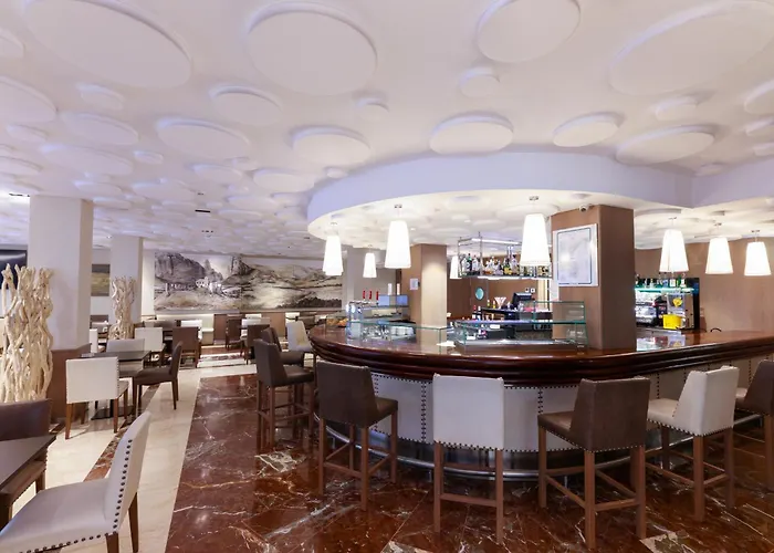 Pedro I De Aragon 4 Estrellas Superior Hotell 4*