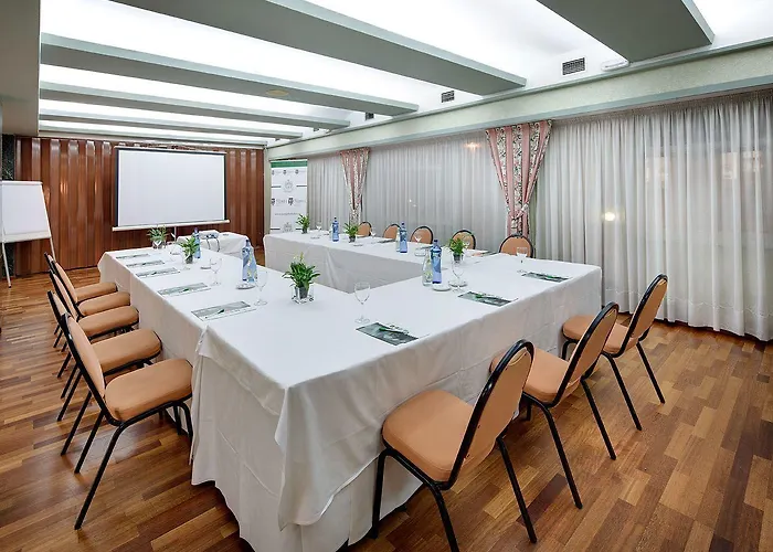 Pedro I De Aragon 4 Estrellas Superior 4*