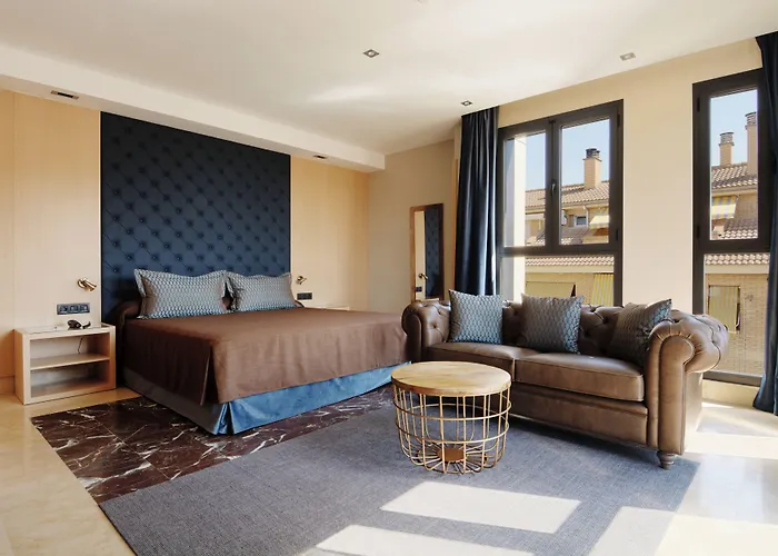 Hotell Pedro I De Aragon 4 Estrellas Superior Huesca