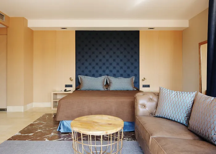 Pedro I De Aragon 4 Estrellas Superior Hotel Huesca